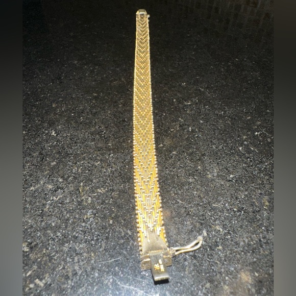 Antique Italian Carpet Bracelet - Picture 2 of 4